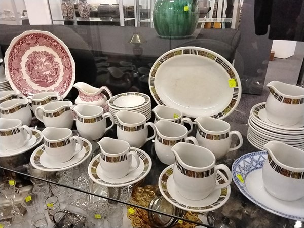 Lot 1338 - RIDGWAY CHINAWARE