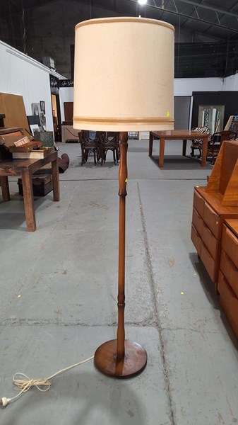 Lot 261 - STANDARD LAMP