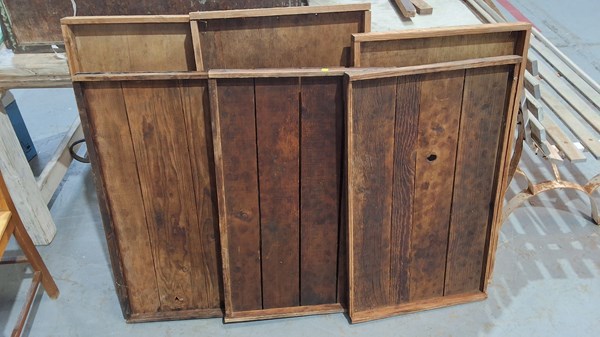 Lot 160 - FRUIT DRYING TRAYS