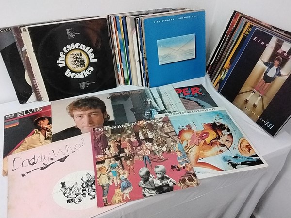 Lot 1242 - VINYL RECORDS