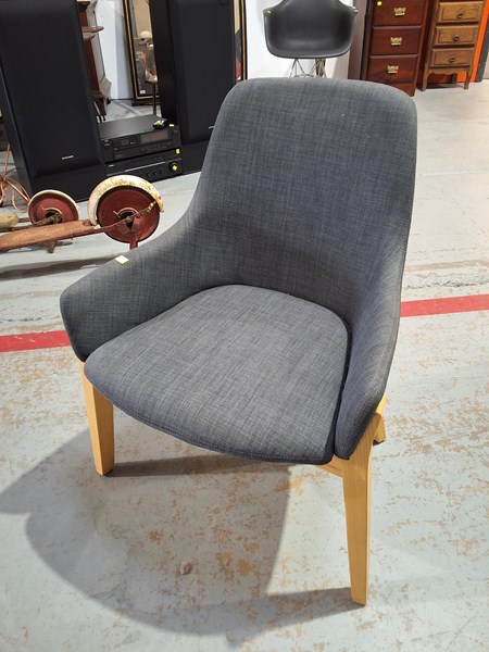 Lot 410 - SIDE CHAIR