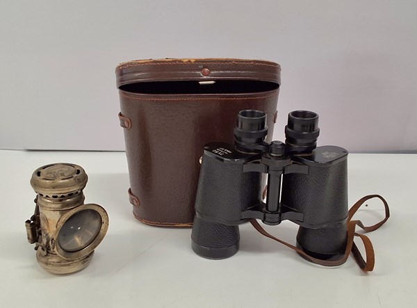 Lot 1412 - BINOCULARS AND BIKE LAMP