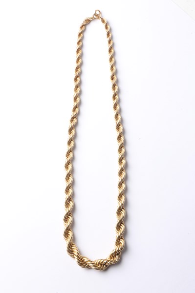 Lot 1007 - GOLD NECKLACE