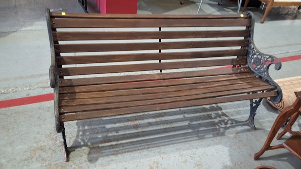 Lot 262 - GARDEN BENCH