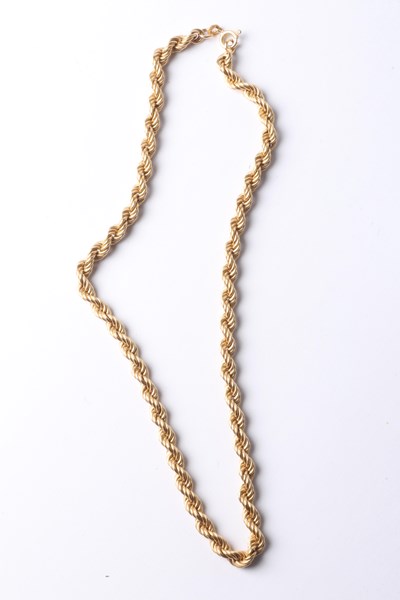 Lot 1040 - GOLD NECKLACE