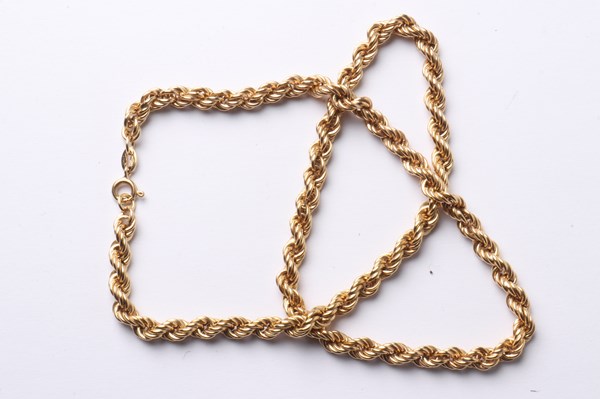 Lot 1036 - GOLD NECKLACE