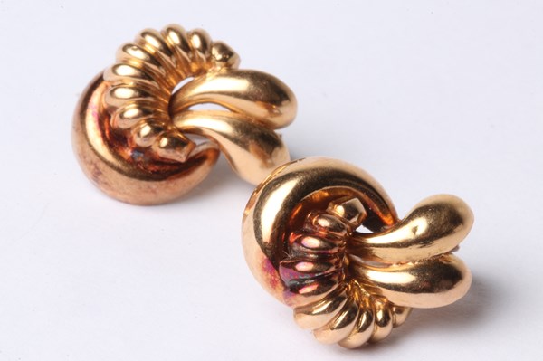 Lot 1043 - GOLD EARRINGS