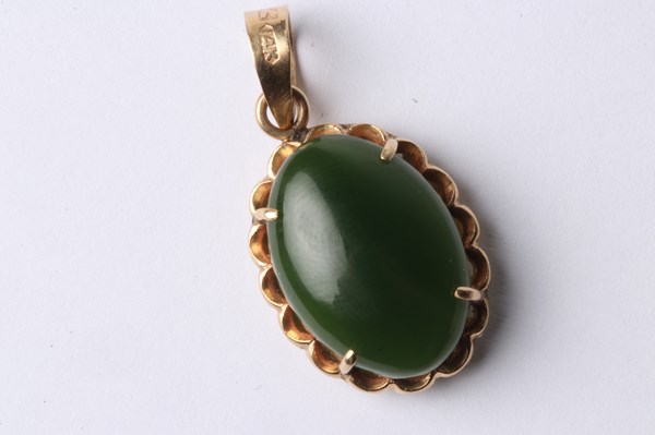 Lot 1013 - GREENSTONE PENDANT