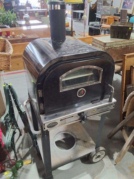 Lot 149 - GAS PIZZA OVEN