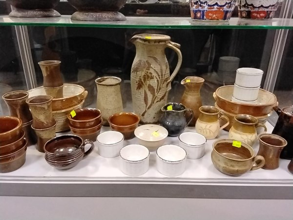 Lot 1221 - A COLLECTION OF HANDCRAFTED POTTERY