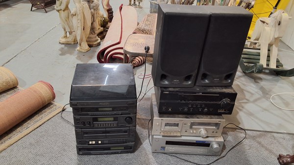 Lot 55 - HIFI EQUIPMENT