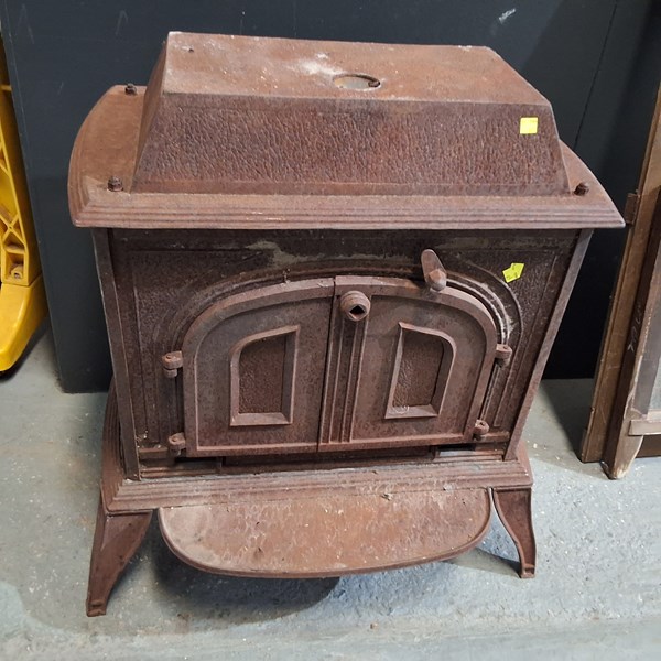 Lot 291 - WOOD HEATER