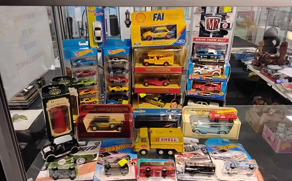 Lot 1420 - TOY CARS