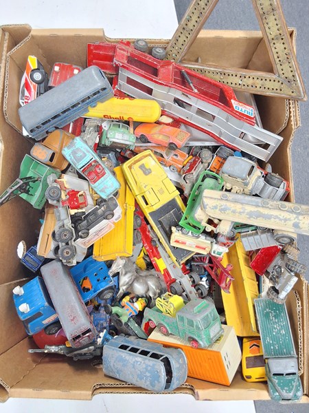 Lot 1275 - DIECAST VEHICLES