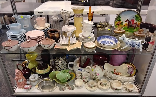 Lot 1400 - GLASS & CHINA HOMEWARES