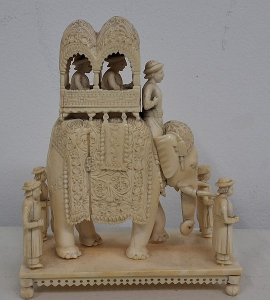 Lot 1188 - ELEPHANT CARVING