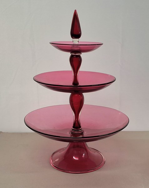 Lot 1352 - GLASS CAKE STAND