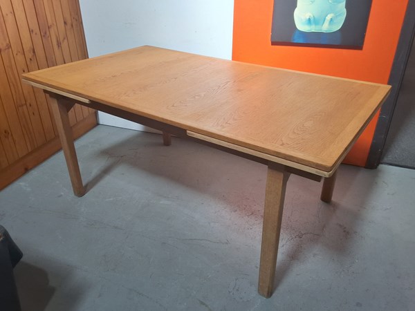 Lot 397 - DINING TABLE