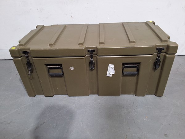 Lot 210 - SPACECASE STORAGE TRUNK