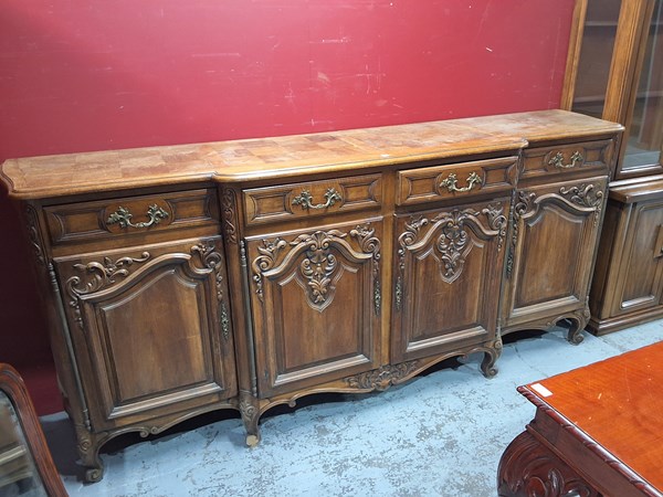 Lot 53 - SIDEBOARD