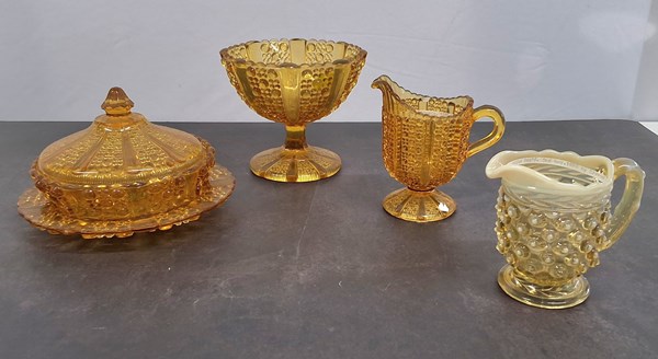 Lot 1205 - AMBER GLASSWARE