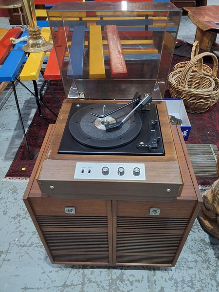 Lot 324 - STEREO