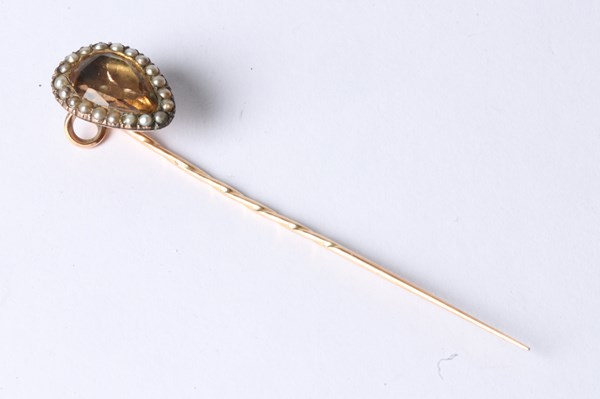 Lot 1052 - STICK PIN