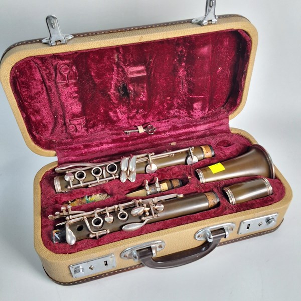 Lot 1334 - CLARINET