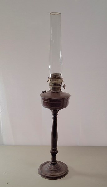 Lot 1391 - KEROSENE  LAMP