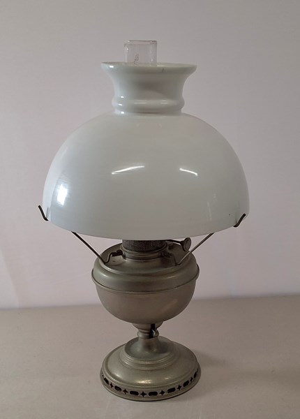 Lot 1456 - KEROSENE LAMP