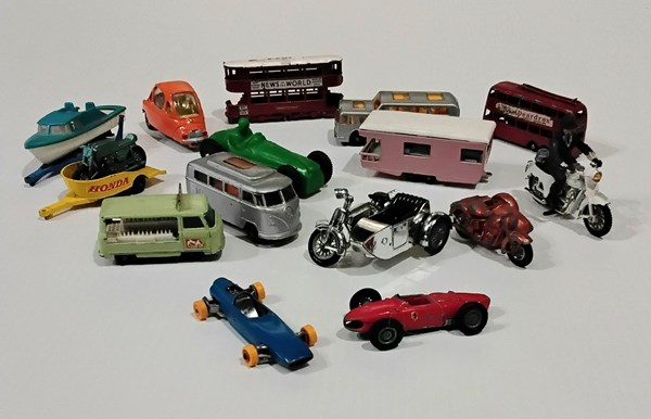 Lot 1446 - TOY VEHICLES