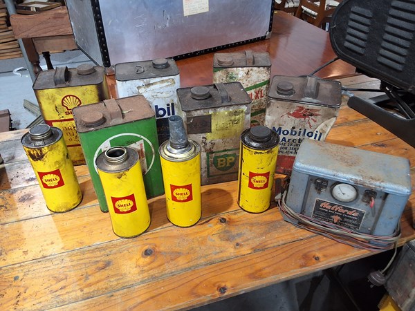 Lot 230 - OIL CANS