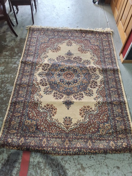 Lot 159 - RUG