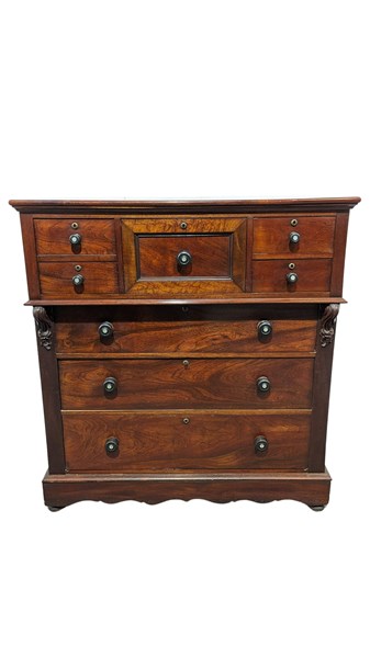 Lot 98 - CHEST OF DRAWERS