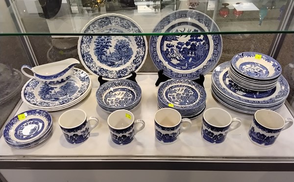 Lot 1215 - WILLOW PATTERN CHINA