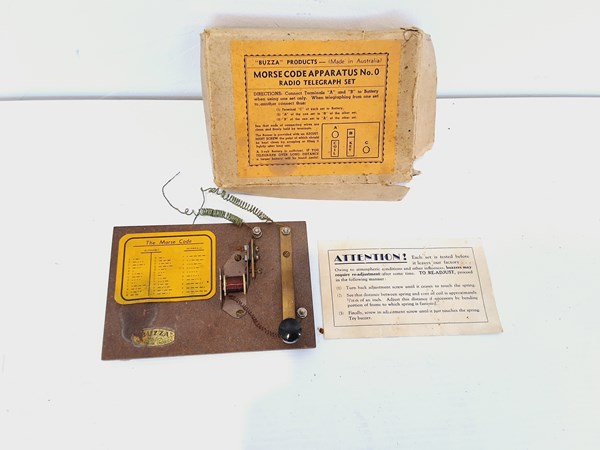 Lot 1238 - MORSE CODE KEY