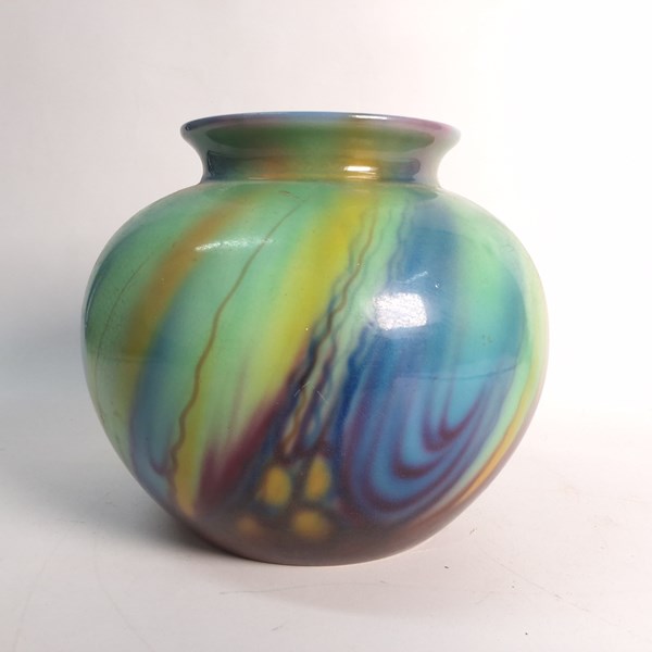 Lot 1313 - FALCON WARE VASE