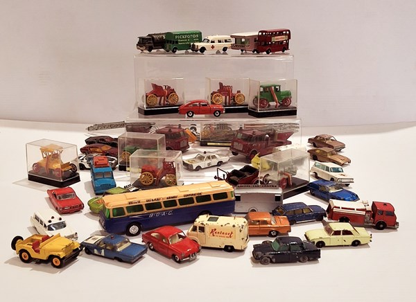 Lot 1429 - TOY AND MODEL VEHICLES