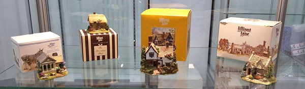 Lot 1491 - A COLLECTION OF LILLIPUT LANE MODELS