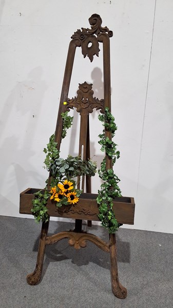 Lot 165 - EASEL PLANTER STAND