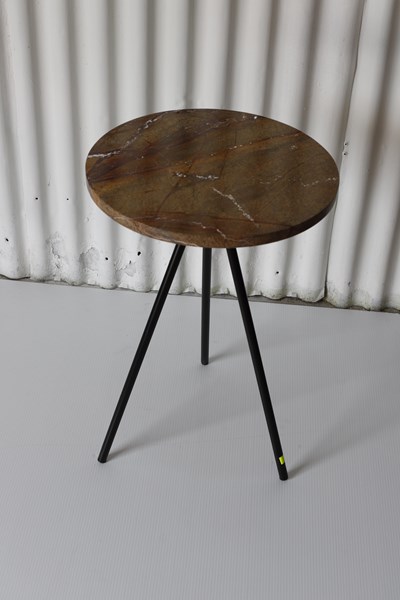 Lot 149 - SIDE TABLE