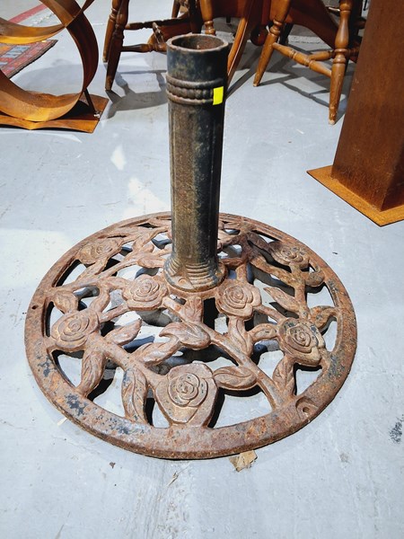 Lot 231 - UMBRELLA STAND