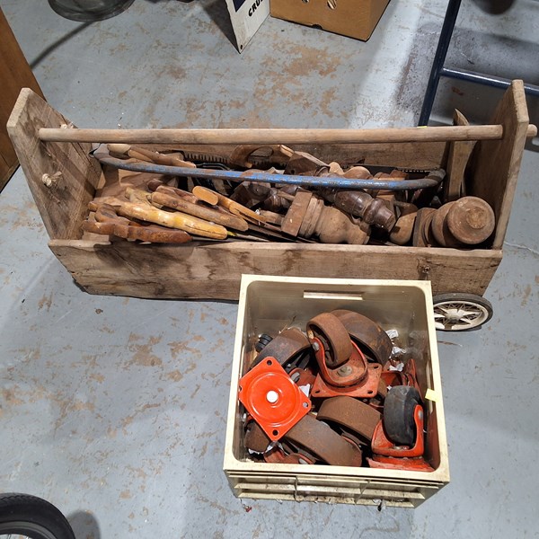 Lot 253 - TOOLS, TIMBER AND CASTORS