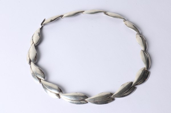 Lot 1024 - DANISH SILVER NECKLACE