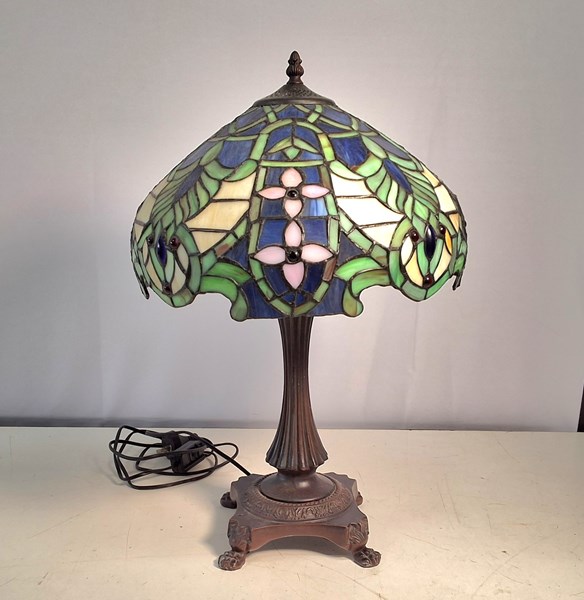 Lot 1465 - TABLE LAMP