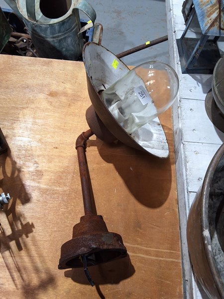 Lot 251 - INDUSTRIAL LIGHT FITTING