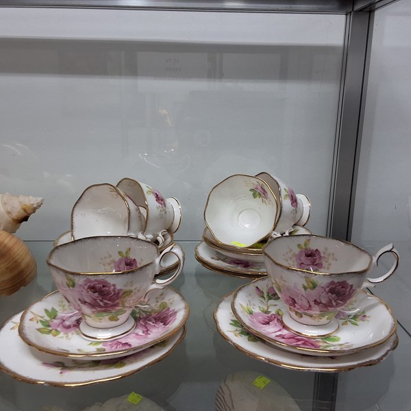 Lot 1454 - ROYAL ALBERT TRIOS