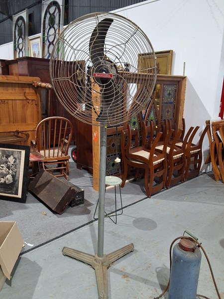 Lot 281 - PEDESTAL FAN