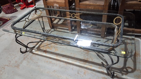 Lot 47 - COFFEE TABLE