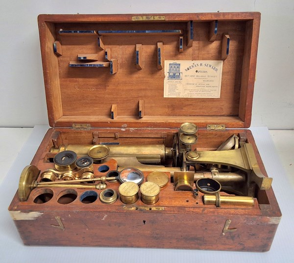 Lot 1205 - 19TH CENTURY MICROSCOPE